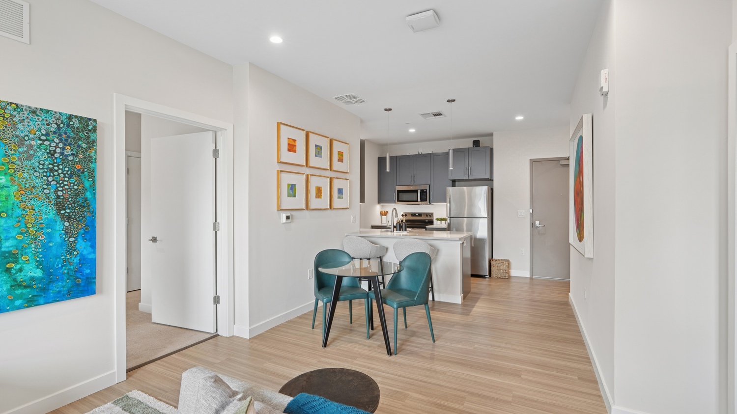 Embark_LuxuryCommunityApartments_Living_EastOrangeNJ