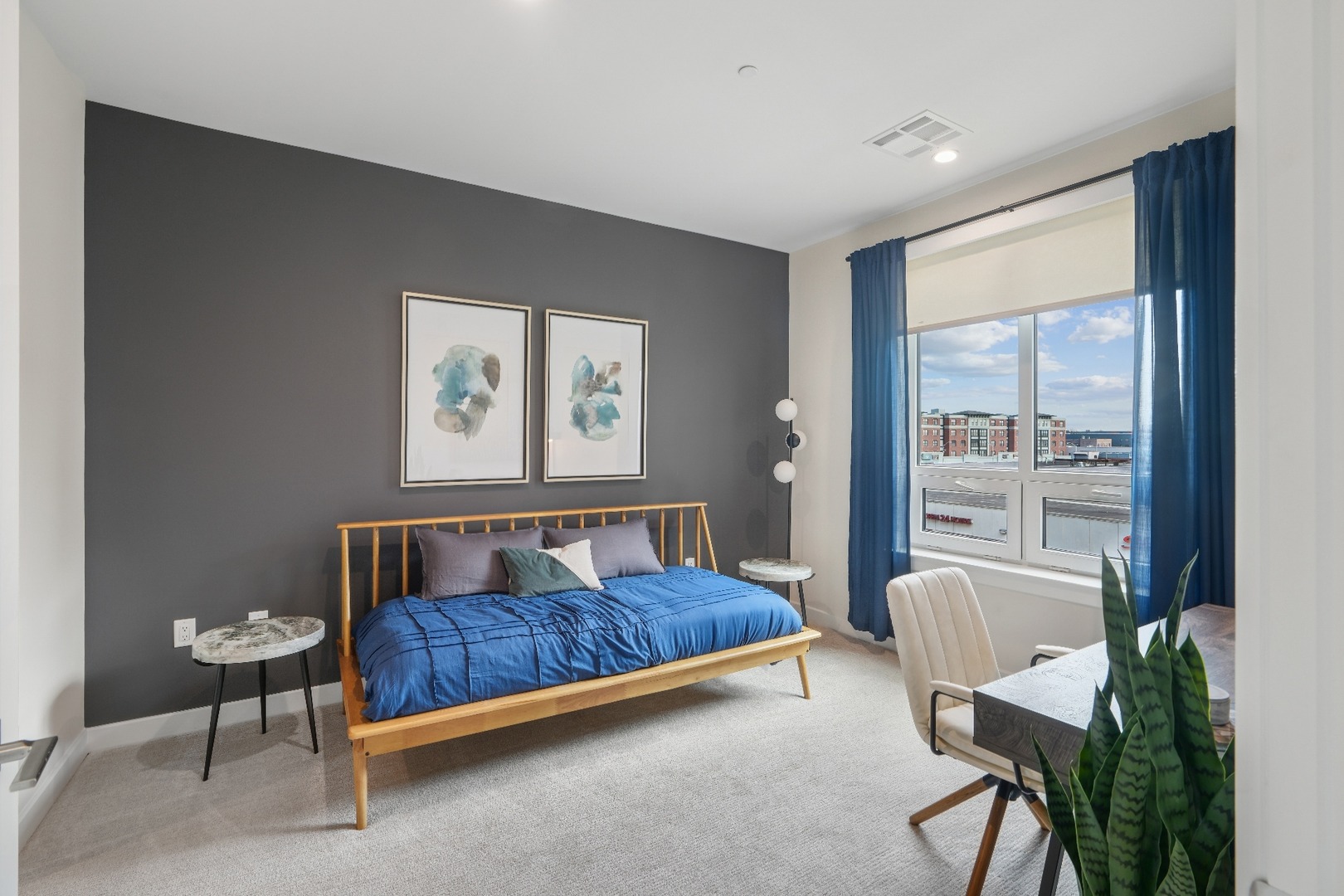 Embark_LuxuryCommunityApartments_Bedroom_EastOrangeNJ