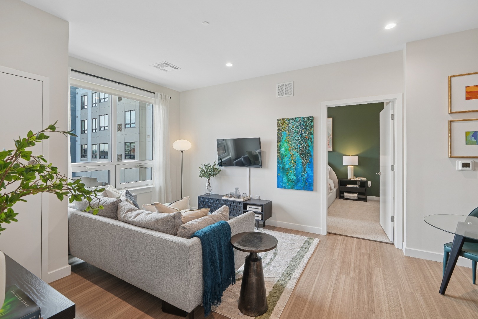 Embark_LuxuryCommunityApartments_Living_EastOrangeNJ