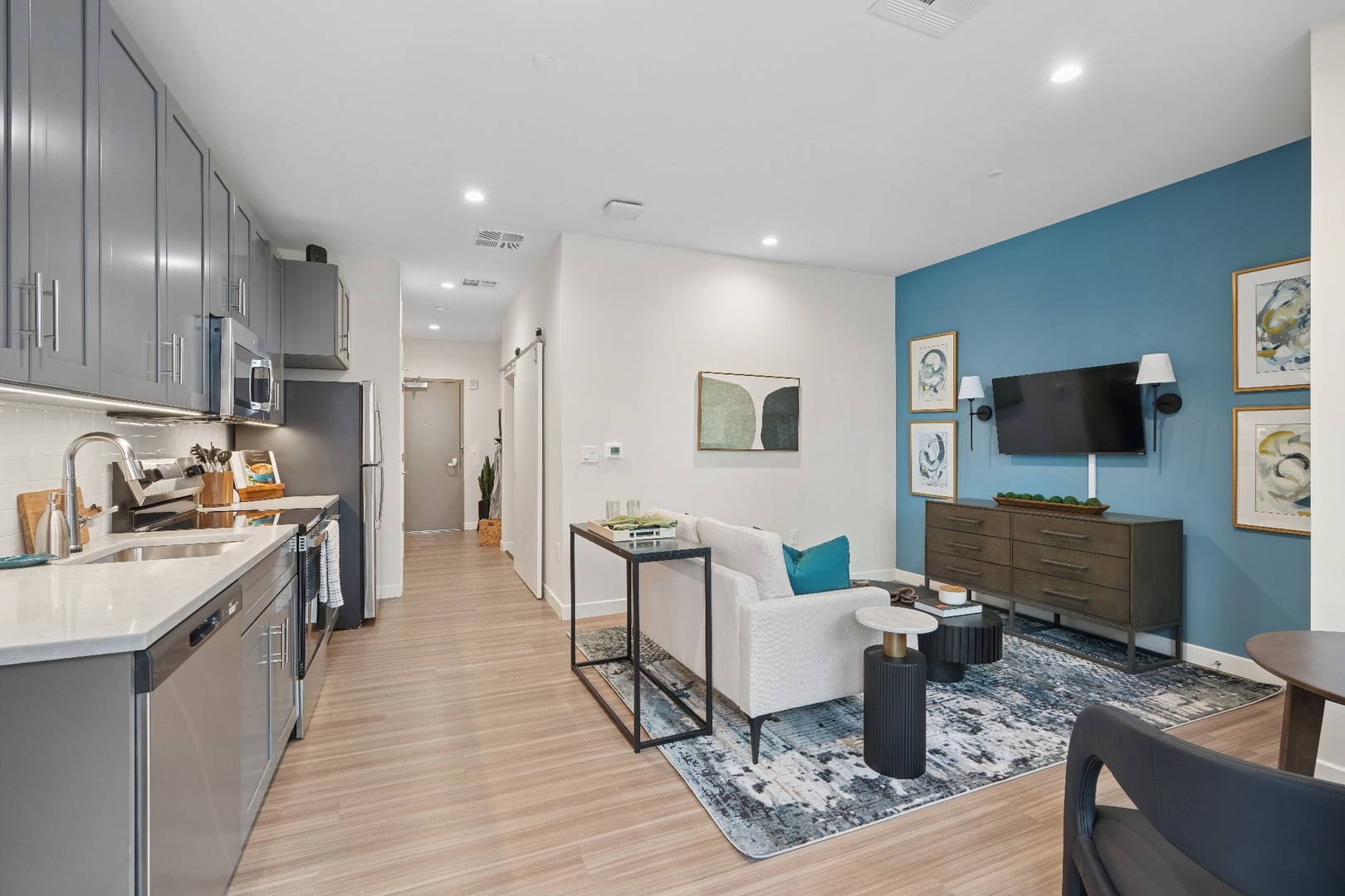 Embark_LuxuryCommunityApartments_Living_EastOrangeNJ